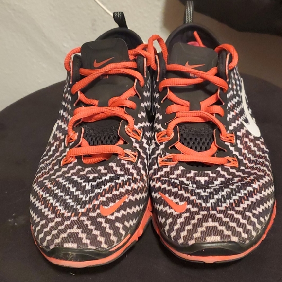Nike Shoes (Free TR Fit 4) - Picture 2 of 6